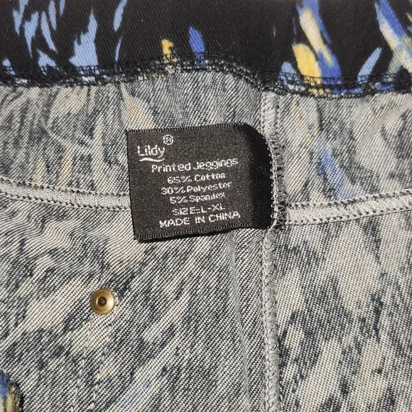 Lildy Printed Jeggings Black with Blue and Yellow Feather Print. - Picture 4 of 6